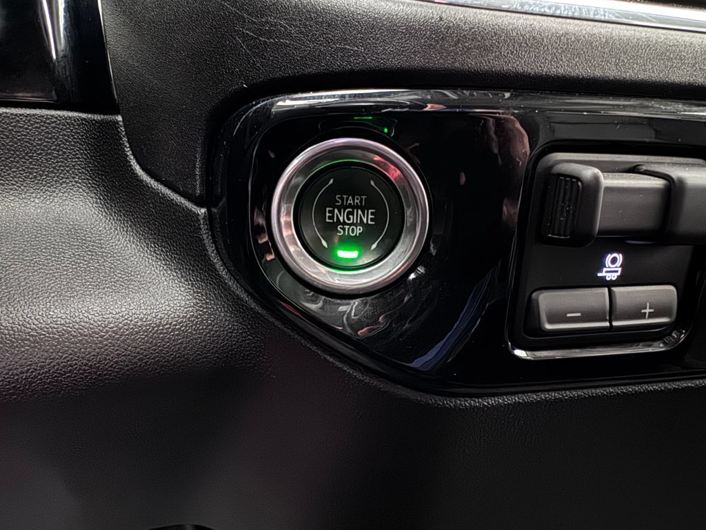 Certified 2024 Chevrolet Silverado 2500 LTZ AWD/4WD image 20
