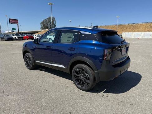 New 2026 Nissan Kicks SR FWD image 4