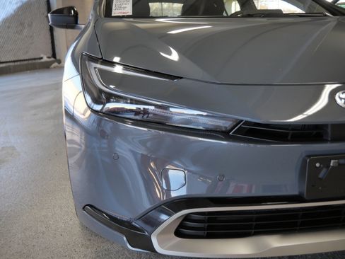 Used 2023 Toyota Prius Prime Premium image 17