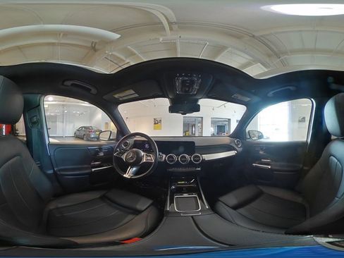 Used 2025 Mercedes-Benz GLB 250 image 45