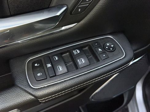 Used 2024 RAM 1500 Laramie image 7