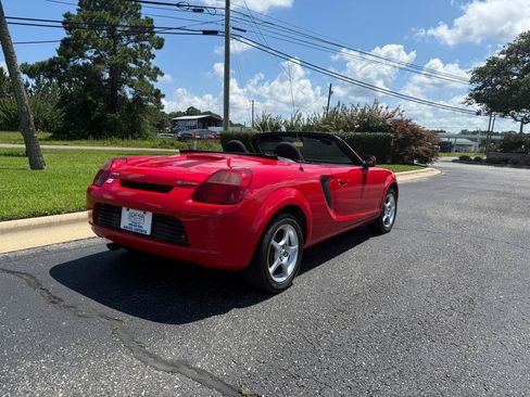 Used 2002 Toyota MR2 RWD image 9