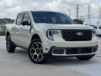 Used 2025 Ford Maverick Lariat video 2