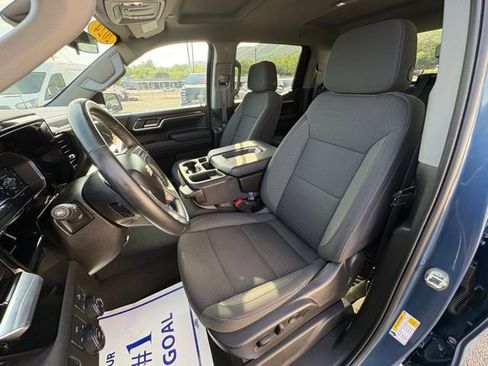 Used 2024 Chevrolet Silverado 1500 LT AWD/4WD image 30