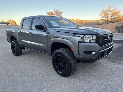 Used 2022 Nissan Frontier S w/ Technology Package image 2