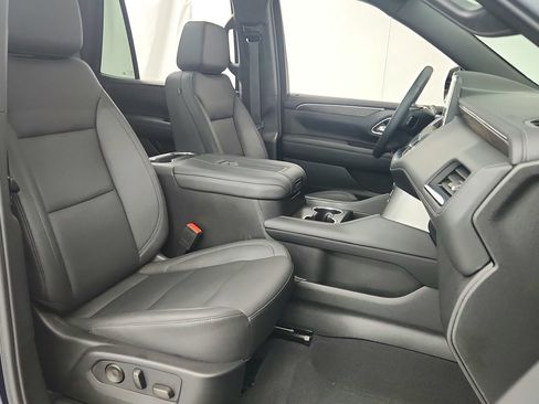 Used 2023 Chevrolet Tahoe LT w/ Luxury Package AWD/4WD image 31