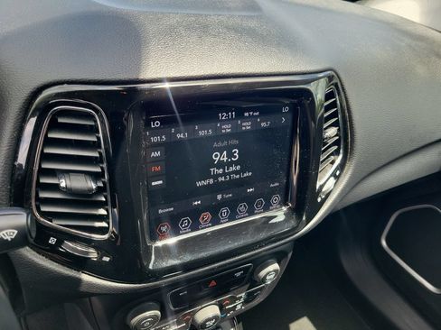 Used 2019 Jeep Compass Limited FWD image 30