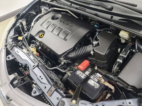 Used 2015 Toyota Corolla LE image 37