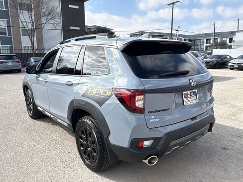 Used 2023 Honda Passport TrailSport image 4