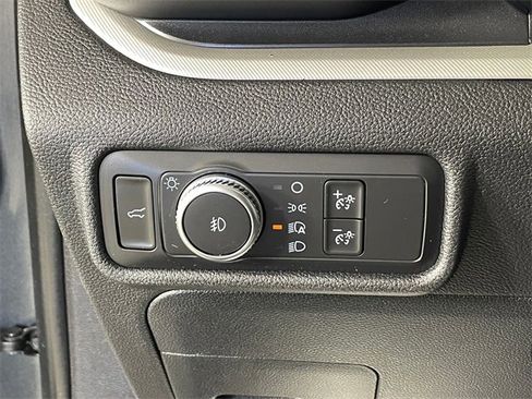 Used 2020 Ford Explorer XLT w/ Equipment Group 202A image 14