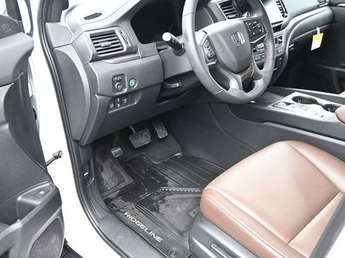 Certified 2025 Honda Ridgeline RTL image 12