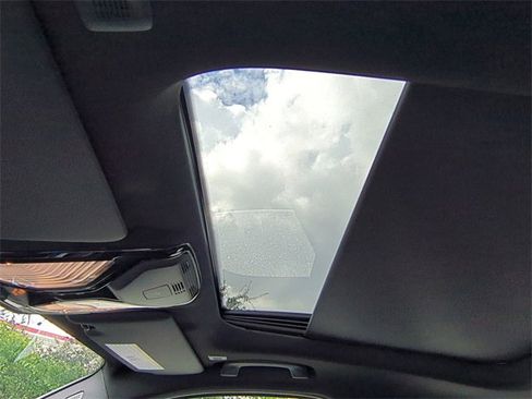 Used 2025 BMW 330i Sedan image 20