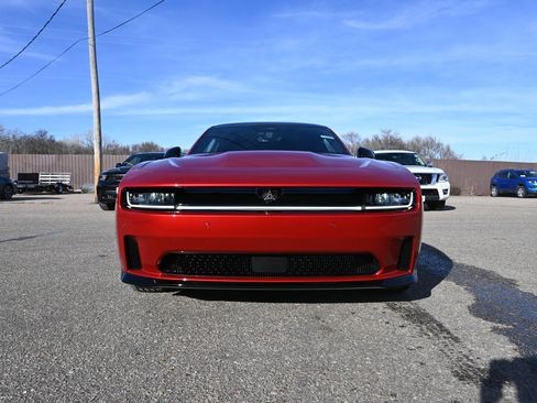 New 2024 Dodge Charger R/T w/ Plus Group image 4