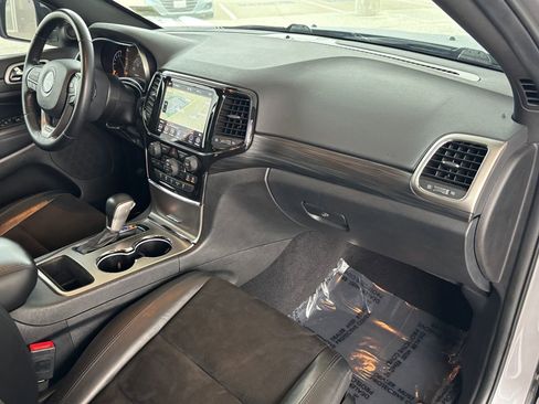 Used 2021 Jeep Grand Cherokee Laredo X image 20