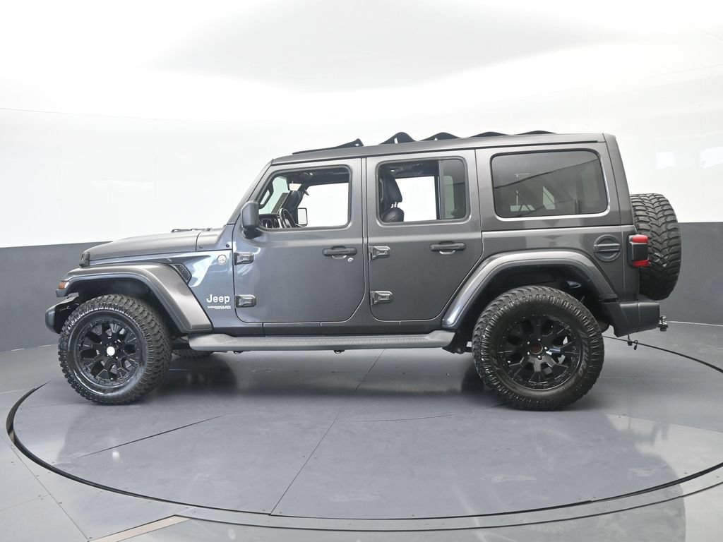 Used 2018 Jeep Wrangler Unlimited Sahara AWD/4WD image 3
