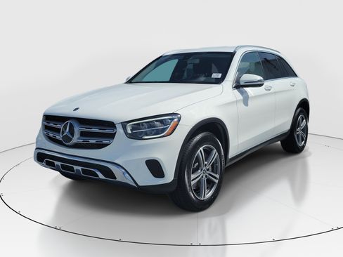 Used 2020 Mercedes-Benz GLC 300 image 3