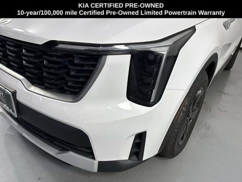 Certified 2025 Kia Sorento LX FWD image 27