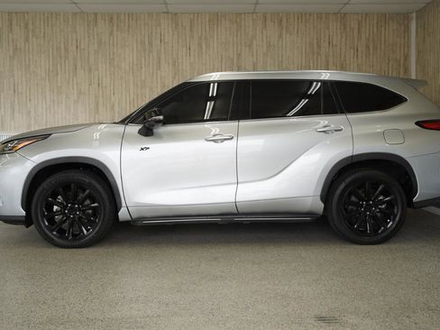 Used 2021 Toyota Highlander Limited image 5