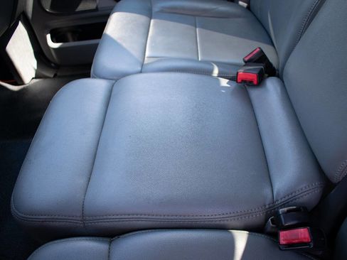 Used 2005 Ford F150 STX image 25