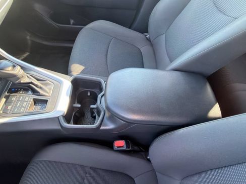 Used 2024 Toyota RAV4 LE AWD/4WD image 21