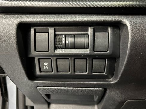 Used 2017 Subaru Impreza 2.0i AWD/4WD image 29
