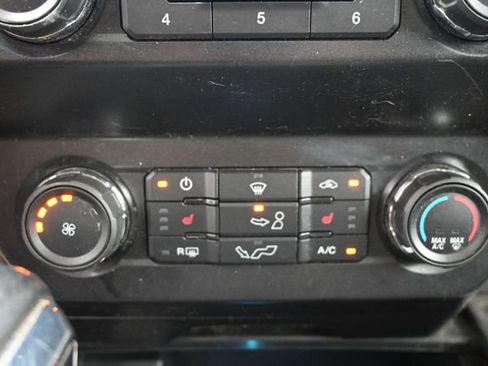 Used 2019 Ford F150 XLT w/ Equipment Group 302A Luxury AWD/4WD image 29