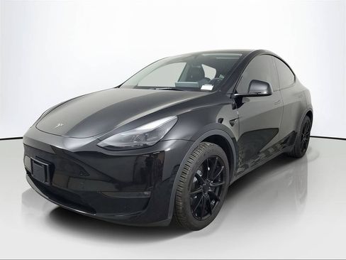 Used 2023 Tesla Model Y Long Range AWD/4WD image 3