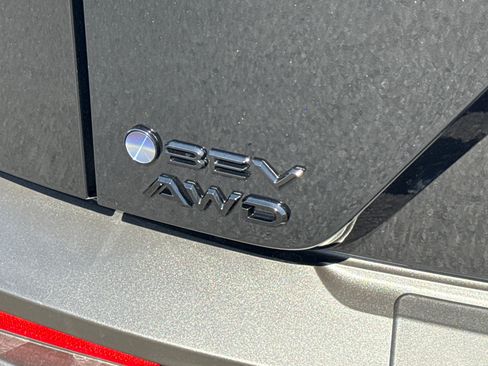 New 2026 Toyota C-HR AWD/4WD image 9