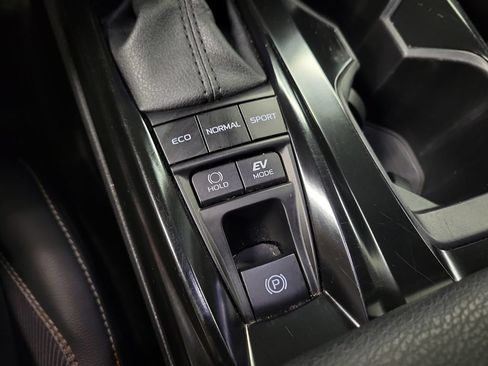 Used 2025 Toyota Camry SE FWD image 20