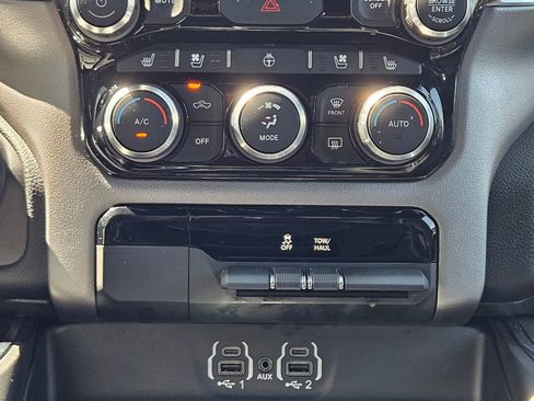 Used 2024 RAM 1500 Laramie image 13