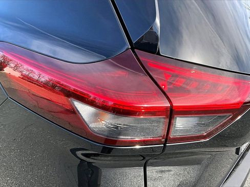 Certified 2023 Nissan Rogue SV w/ SV Premium Package image 22