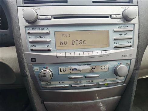 Used 2009 Toyota Camry XLE FWD image 20