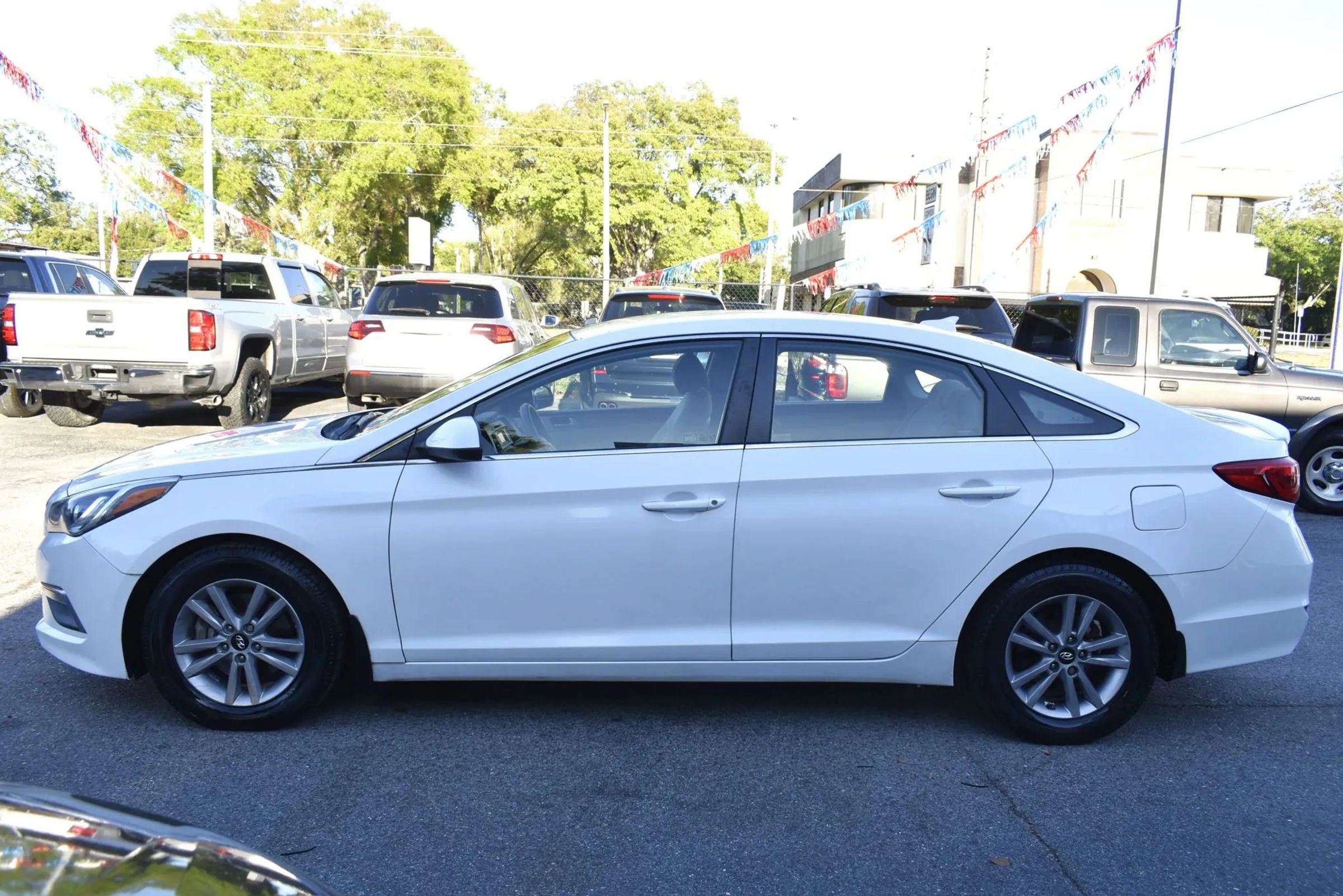 Used 2015 Hyundai Sonata SE FWD image 5