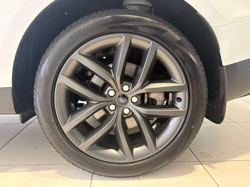 Used 2024 Land Rover Range Rover Sport SE AWD/4WD image 10
