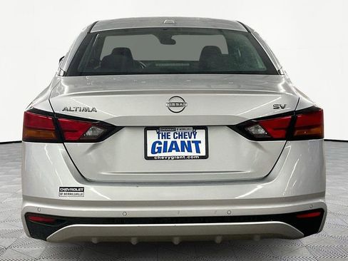 Used 2024 Nissan Altima 2.5 SV image 6