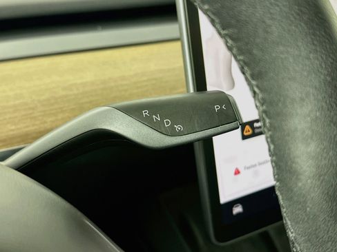 Used 2023 Tesla Model Y Long Range AWD/4WD image 24