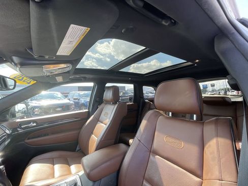 Used 2020 Jeep Grand Cherokee Overland AWD/4WD image 19