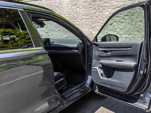 Used 2023 Honda CR-V Sport image 15