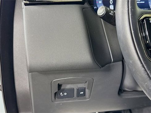 Used 2026 Land Rover Range Rover Velar S image 10