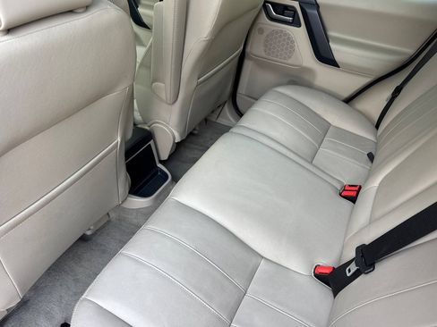 Used 2013 Land Rover LR2 AWD/4WD image 12