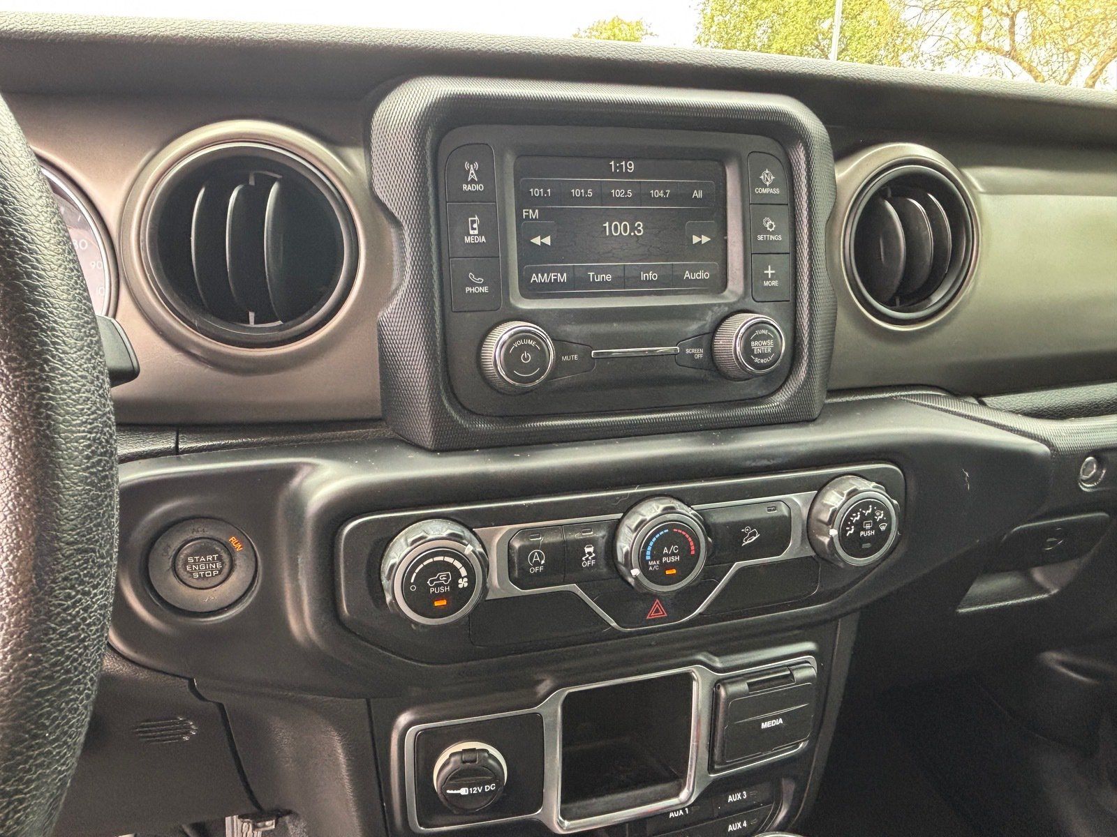 Used 2019 Jeep Wrangler Unlimited Sport AWD/4WD image 14