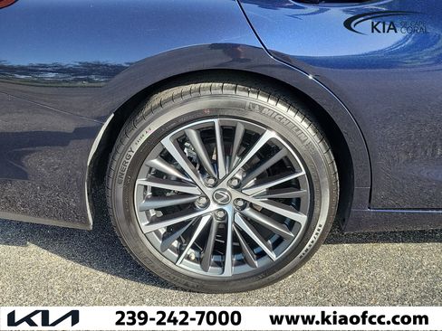 Used 2025 Lexus ES 350 w/ Premium Package FWD image 9