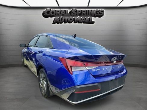 Used 2024 Hyundai Elantra SEL FWD image 3