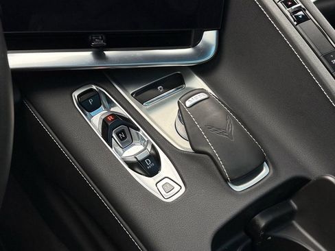 Used 2022 Chevrolet Corvette 1LT image 25