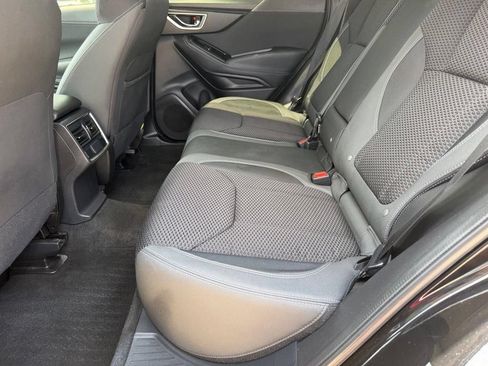 Used 2019 Subaru Forester Premium AWD/4WD image 10