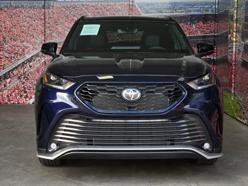 Certified 2026 Toyota Highlander XSE AWD/4WD image 3