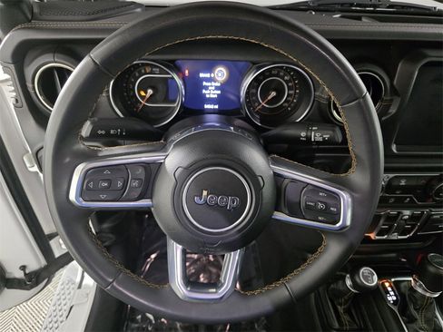 Used 2023 Jeep Gladiator Overland image 19