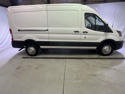 Used 2023 Ford Transit 250 Medium Roof AWD image 12