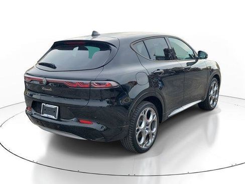 Used 2024 Alfa Romeo Tonale Ti AWD/4WD image 4