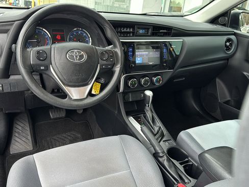 Used 2017 Toyota Corolla LE image 16